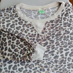 Honeydew Velour Leopard Print Sweatshirt Sm super soft tan animal print LS
